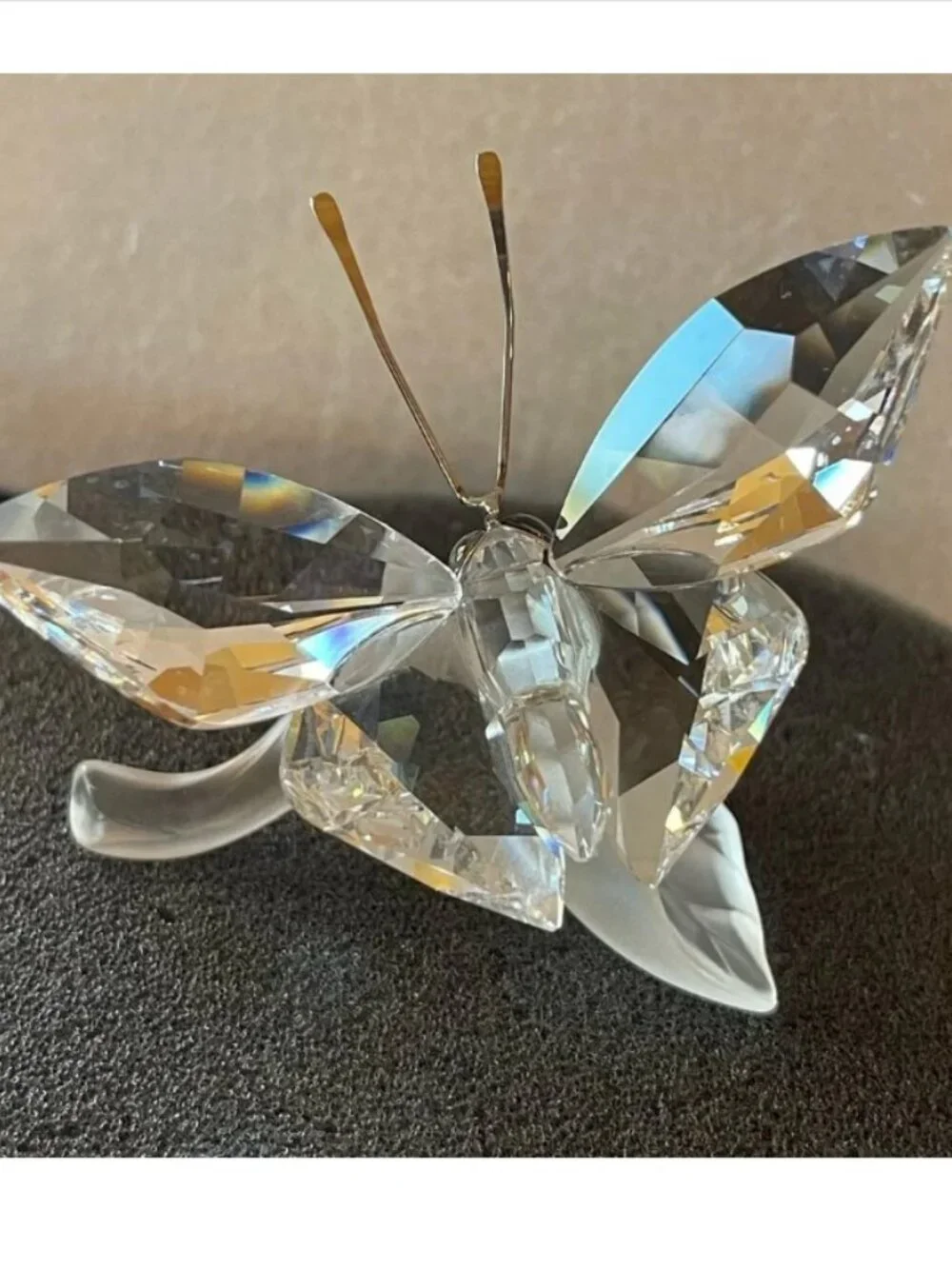 NWT Swarovski Crystal Butterfly On Leaf